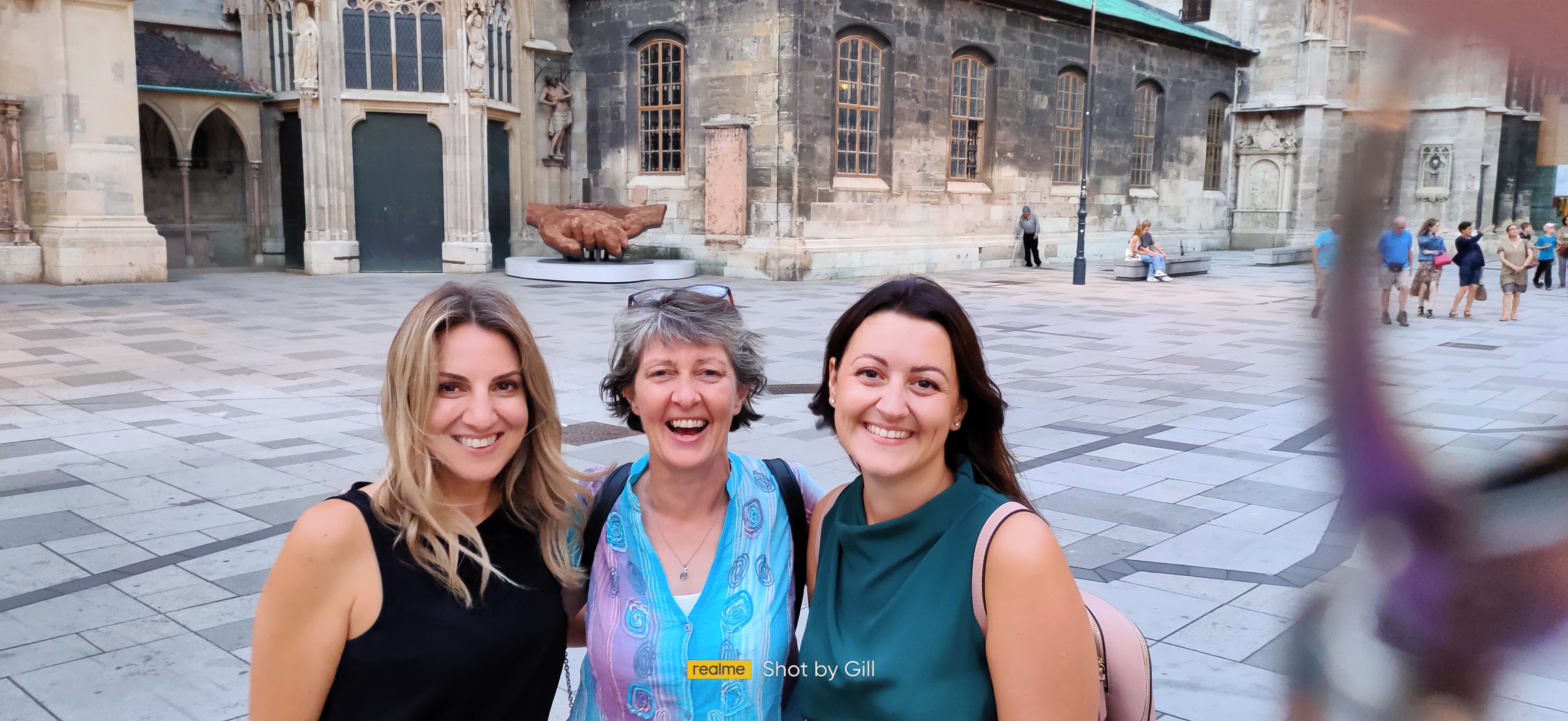 Gill (centre) with Roxanne Sicklen (left) and Ruth Reeve (right) at the European Congress of Radiology in Vienna